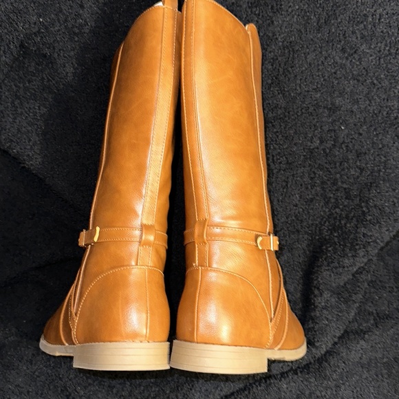 NWT-Girls Buckle Tall Boots - Tan - Picture 4 of 9